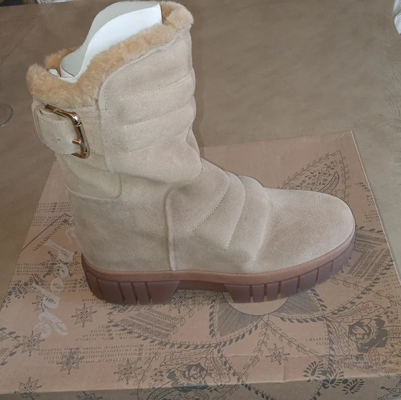 FREE PEOPLE Fable Faux-Fur-Lined Sand-Suede Boots Size 7 - Picture 13 of 16